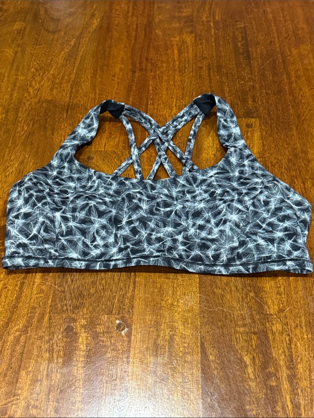 Lululemon Athletica Women’s Black & White Strappy Sports Bra